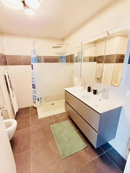 Daire Brand New 2 Bedrooms Penthouse In Center, Terrace And Parking 152 Hesperange